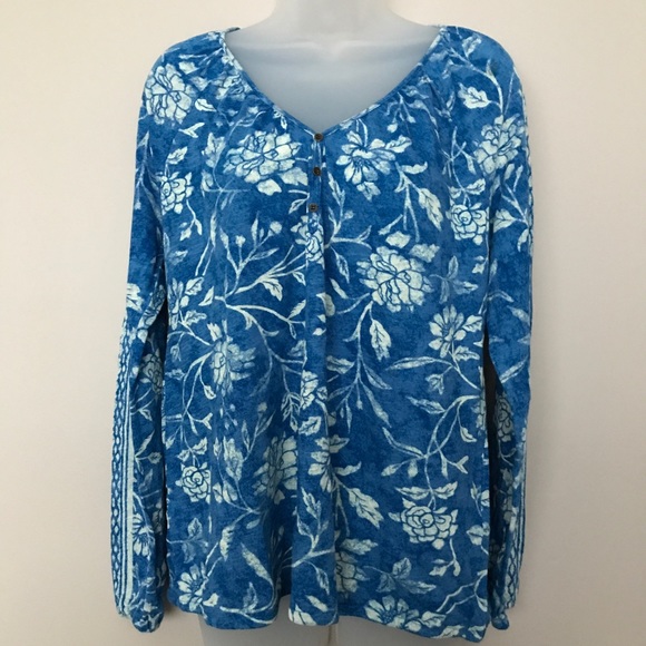 lucky brand blue floral top